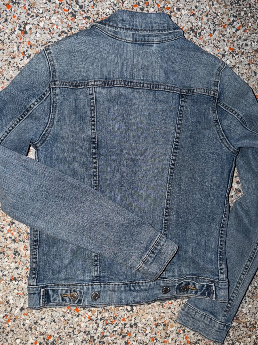 Levi's Original Denim Trucker Jacket - Picture 5 of 5